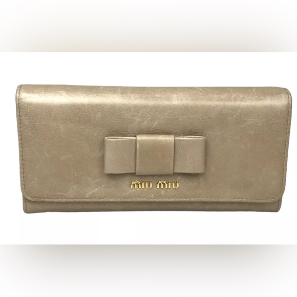 MIU MIU Wallet Long Wallet Matelasse Round Zipper Beige Leather - Picture 1 of 14